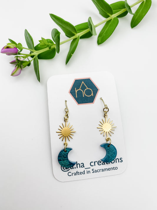 Crescent Moon with Sunburst - Light Teal