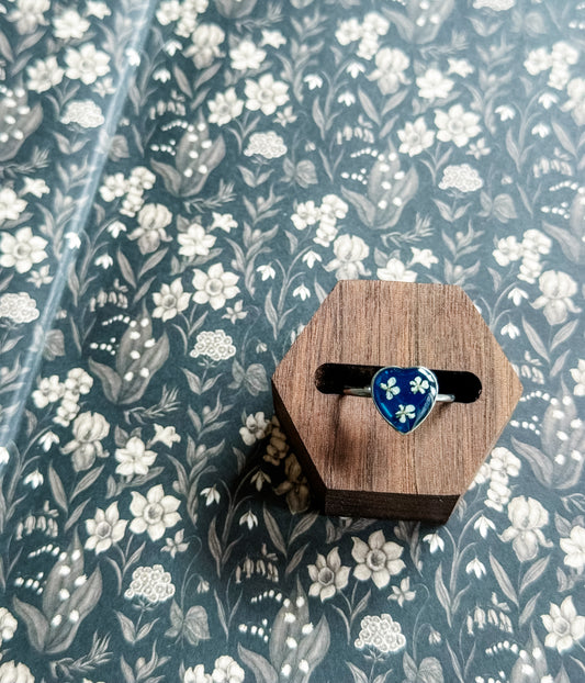 Heart Shaped Ring - Queen Anne’s Lace on Translucent Blue